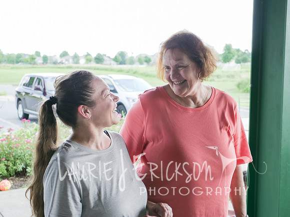 P1077881